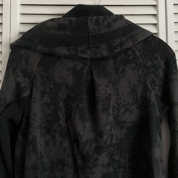 Lululemon To Class Jacket black & grey tie dye size 4 rare - Picture 9 of 14